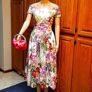 Beautiful vintage dress.  I used once